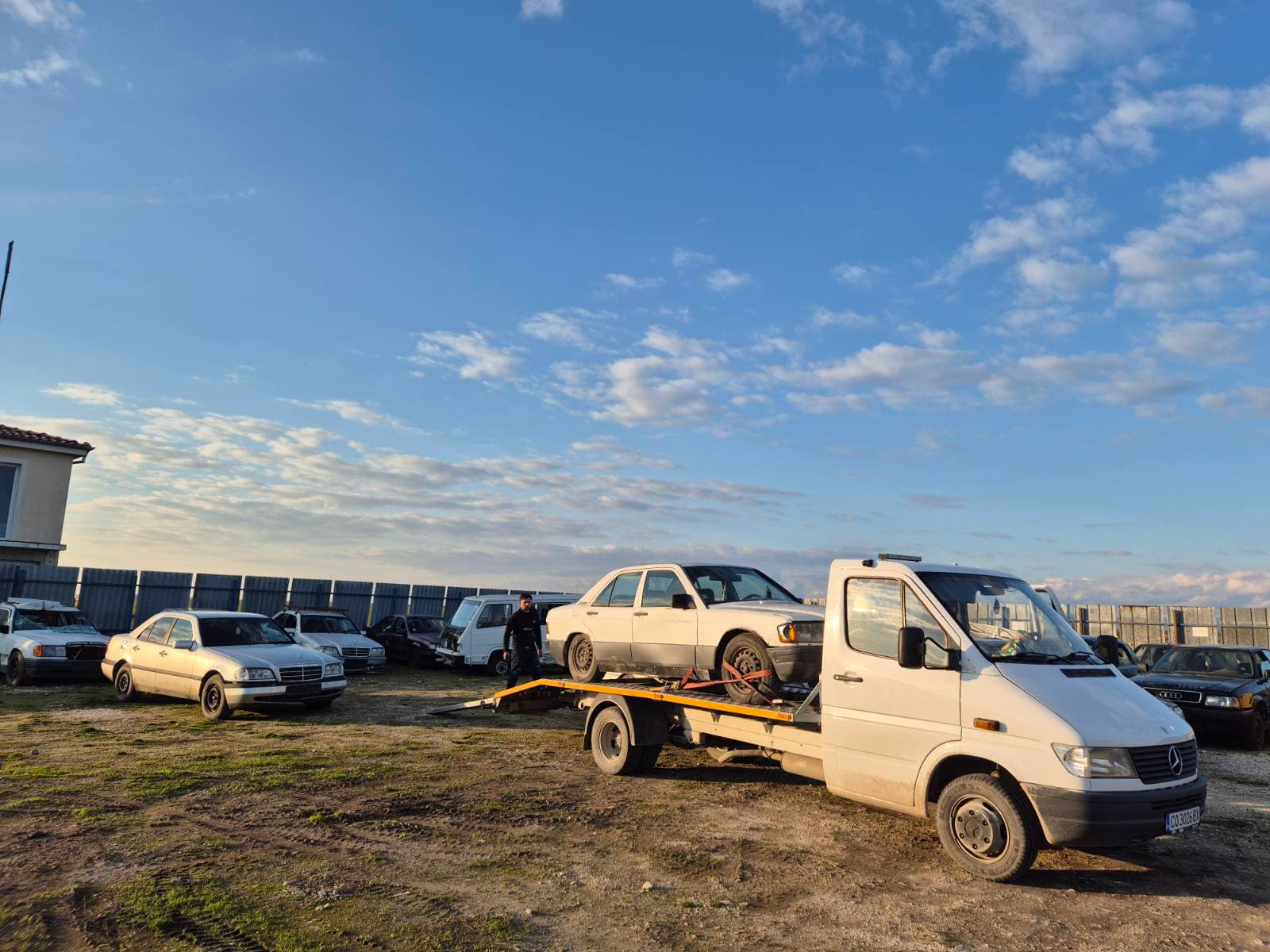 Авточасти втора употреба и изкупуване на автомобили AUTO TOTE край Маноле, Пловдив